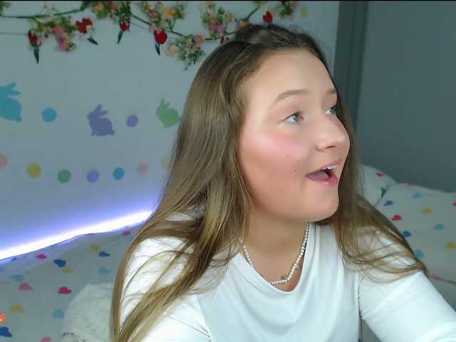 -EmilyxGrasez-'s BongaCams show and profile