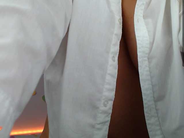 -EmilyxGrasez-'s BongaCams show and profile