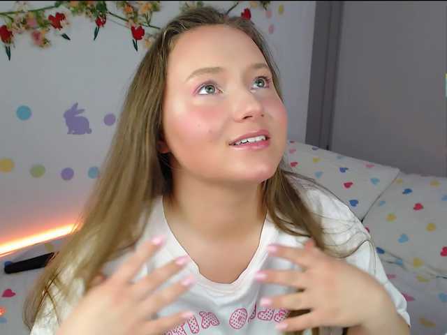 -EmilyxGrasez-'s BongaCams show and profile