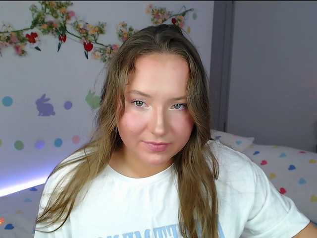-EmilyxGrasez-'s BongaCams show and profile