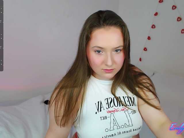  -EmilyxGrasez- chat room