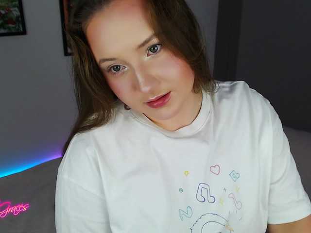 -EmilyxGrasez-'s BongaCams show and profile