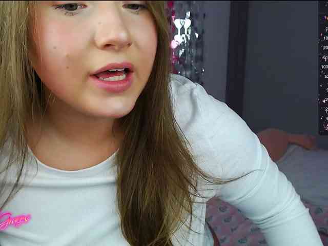 -EmilyxGrasez- webcam