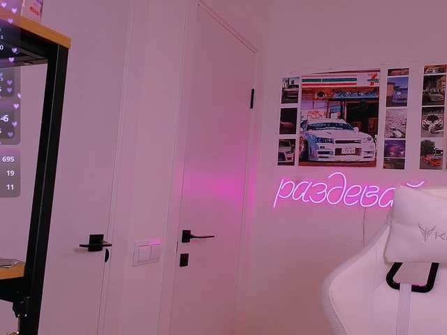 -naomisweet-'s BongaCams show and profile