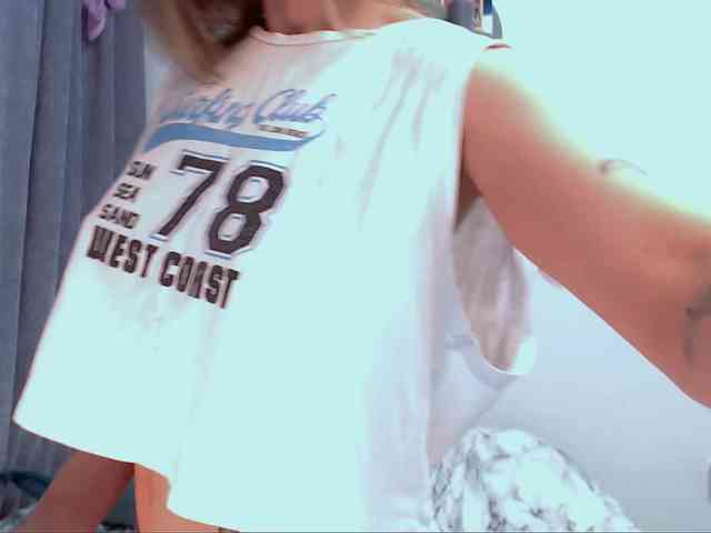 ni_kiss webcam