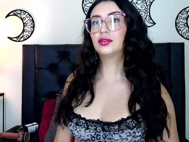 EvoletMK webcam bongacams model stream image