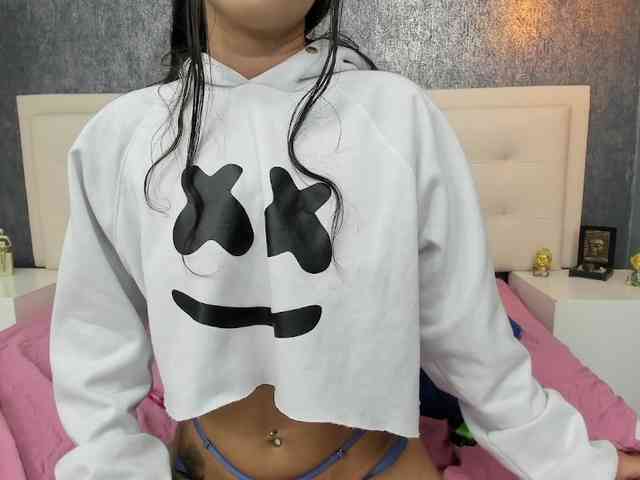 Модель: Alondra__connor