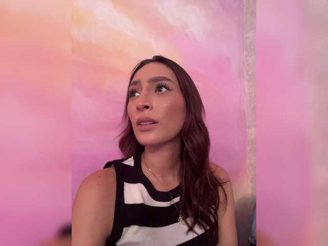  Megan-Holly chat room