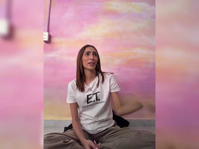 Megan-Holly's BongaCams show and profile