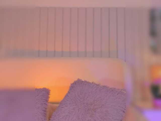 Megan-Holly's BongaCams show and profile