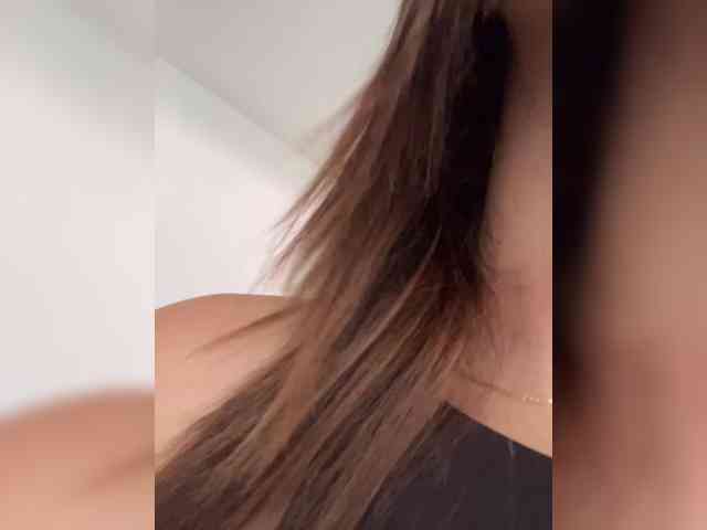 Megan-Holly webcam