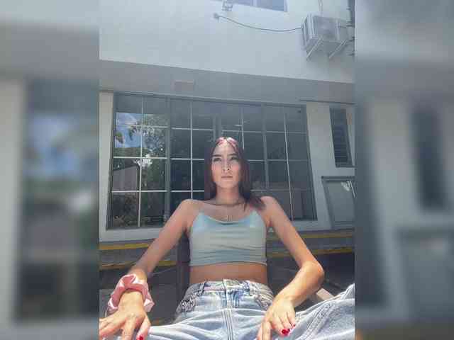 Megan-Holly webcam