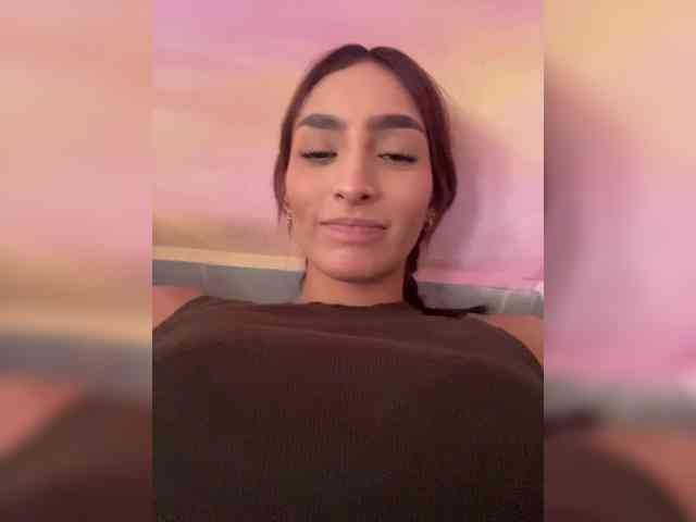 Megan-Holly webcam