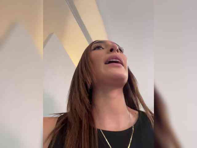 Megan-Holly webcam