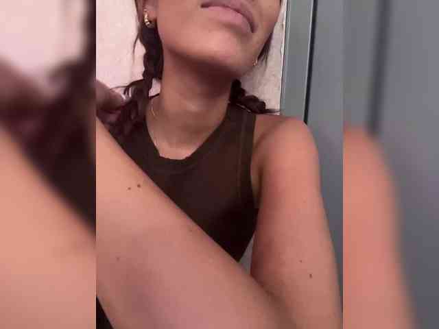 Megan-Holly webcam