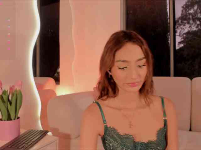 Megan-Holly webcam