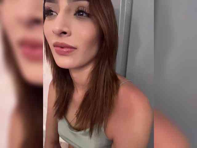Megan-Holly webcam