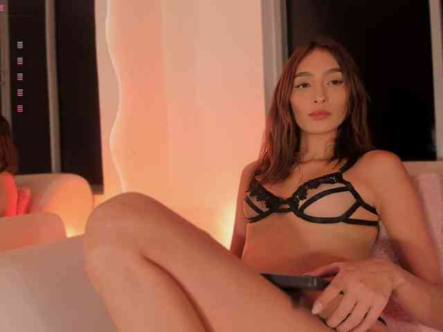 Megan-Holly webcam