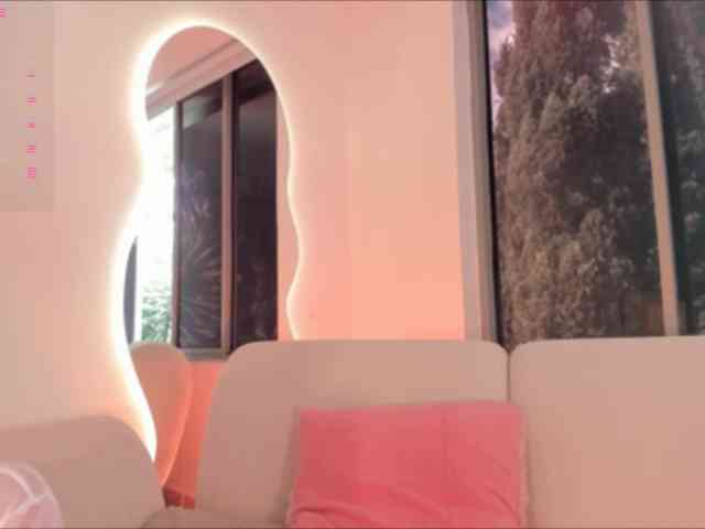 Megan-Holly webcam