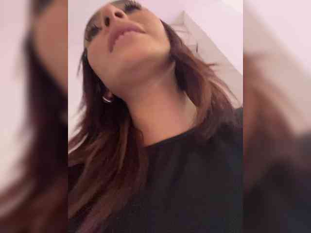 Megan-Holly webcam