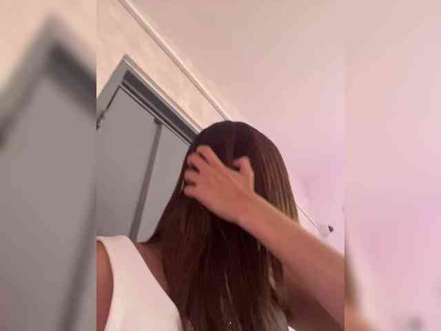 Megan-Holly webcam