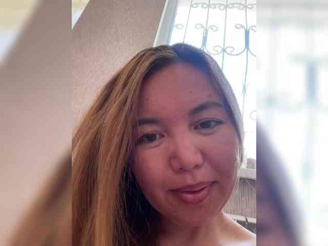 LynnMonica webcam