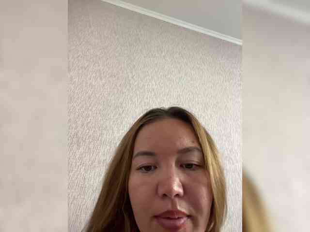 LynnMonica webcam