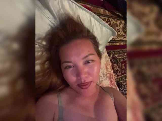 LynnMonica webcam