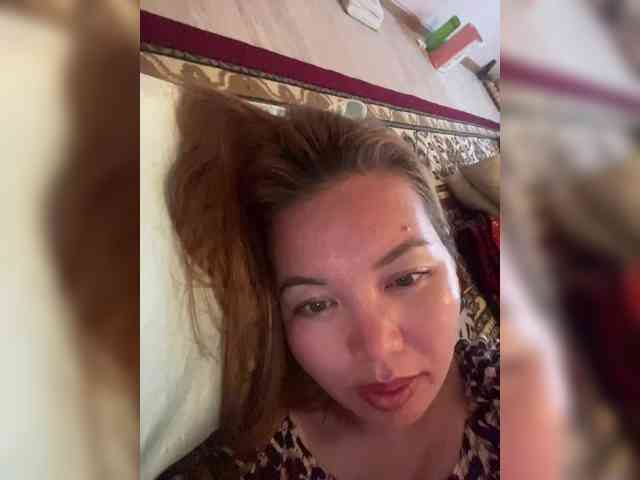 LynnMonica webcam