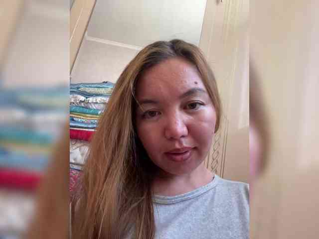 LynnMonica webcam