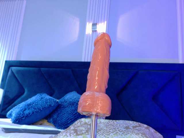 MollyyCruz live cam profile