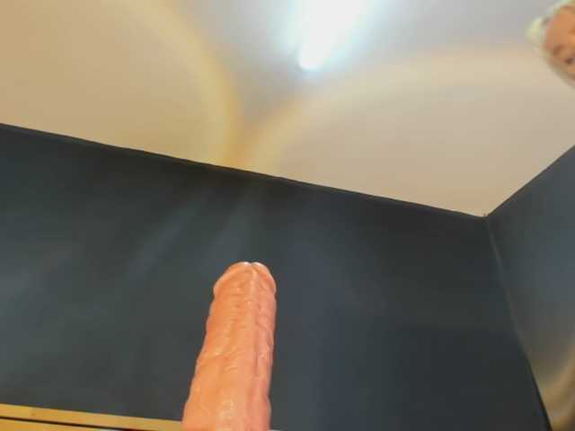 MollyyCruz's BongaCams show and profile