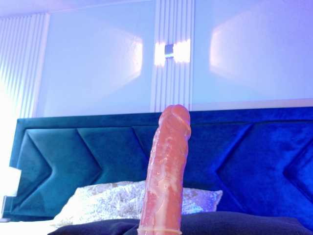 MollyyCruz Live Cam on BongaCams