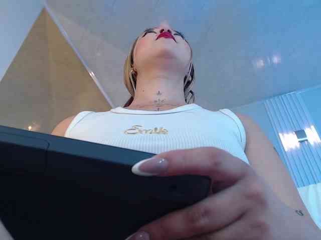 MollyyCruz webcam