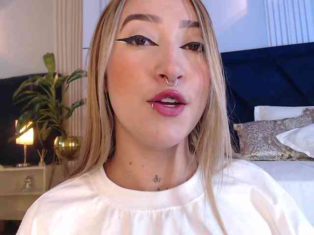 MollyyCruz webcam