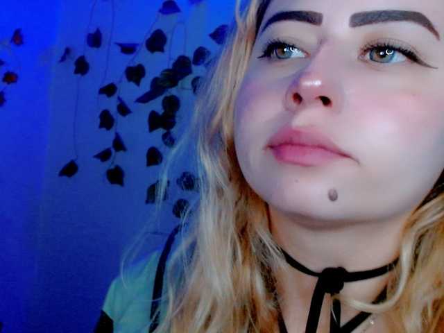 Sabrinaolsons's BongaCams show and profile