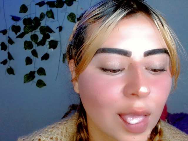 Sabrinaolsons's BongaCams show and profile