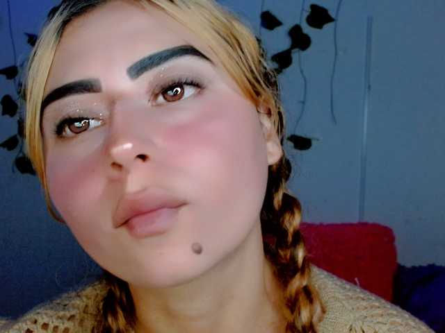 Sabrinaolsons's BongaCams show and profile