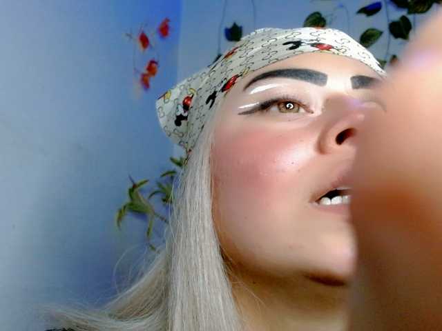 Sabrinaolsons's BongaCams show and profile