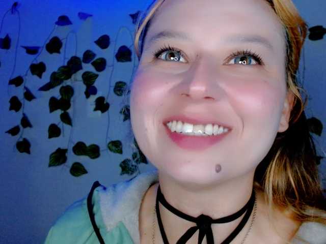 Sabrinaolsons's BongaCams show and profile