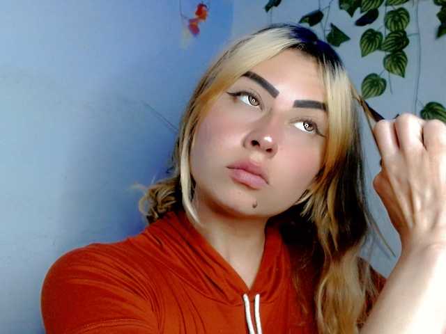 Sabrinaolsons's BongaCams show and profile