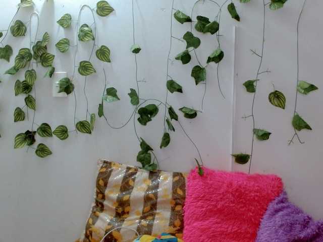 Sabrinaolsons's BongaCams show and profile