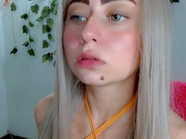 Sabrinaolsons's BongaCams show and profile