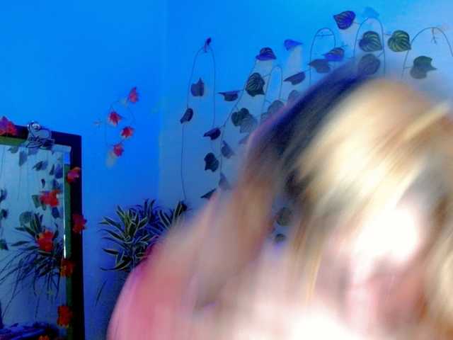 Sabrinaolsons's BongaCams show and profile