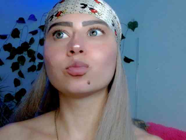 Sabrinaolsons webcam