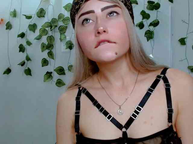 Sabrinaolsons webcam