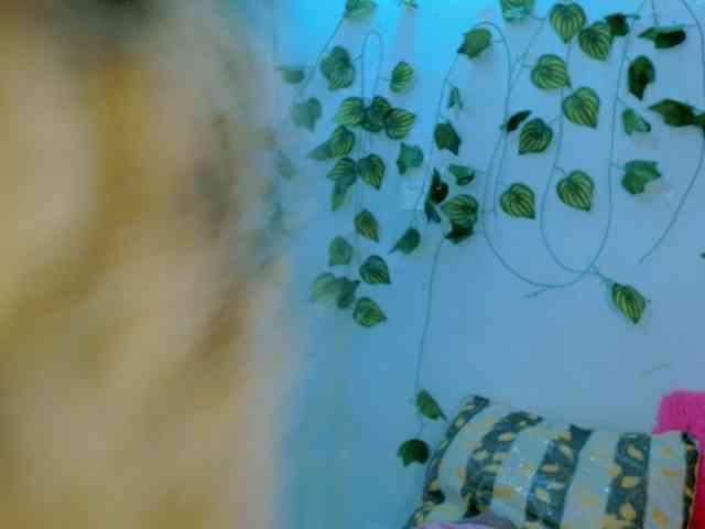 Sabrinaolsons webcam