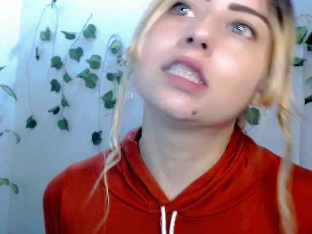 Sabrinaolsons webcam