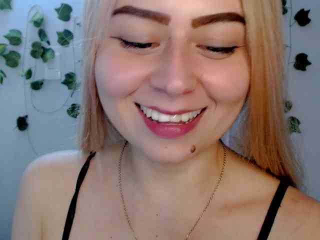 Sabrinaolsons webcam