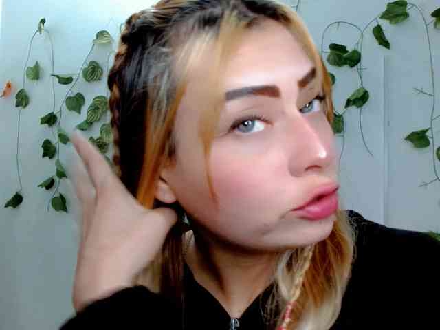 Sabrinaolsons webcam